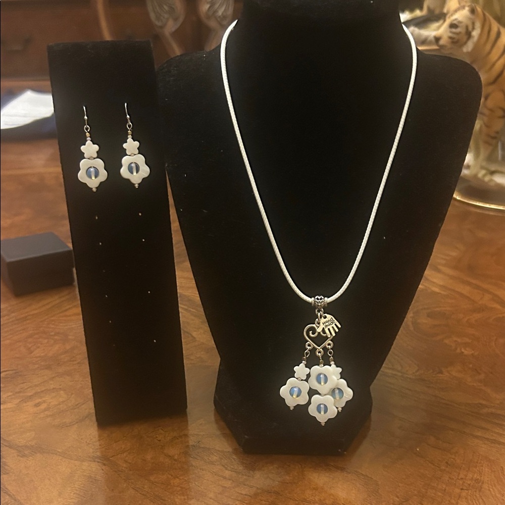 Elegant White and Blue Floral Necklace Set with matching earrings